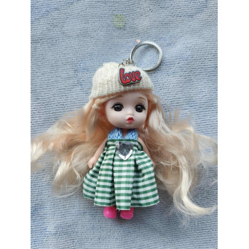 Breloczek laleczka LOVE – zielona sukienka, 14 cm