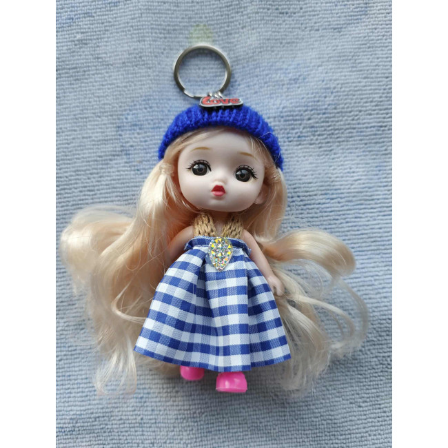 Breloczek laleczka LOVE – niebieska sukienka, 14 cm